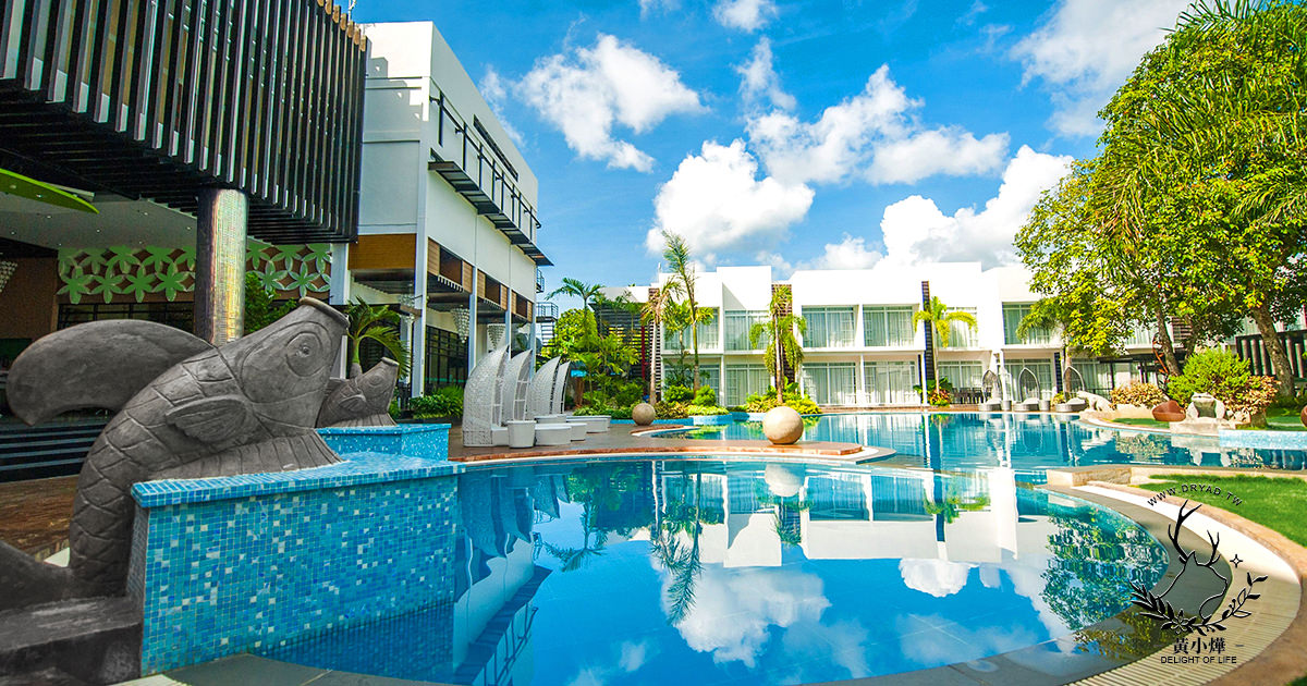 菲律賓巴拉望住宿｜Aziza Paradise Hotel in Puerto Princesa 迷人豐盛的菲式早餐搭配泳池美景，一早就令人神清氣爽，是離市中心最近的飯店。